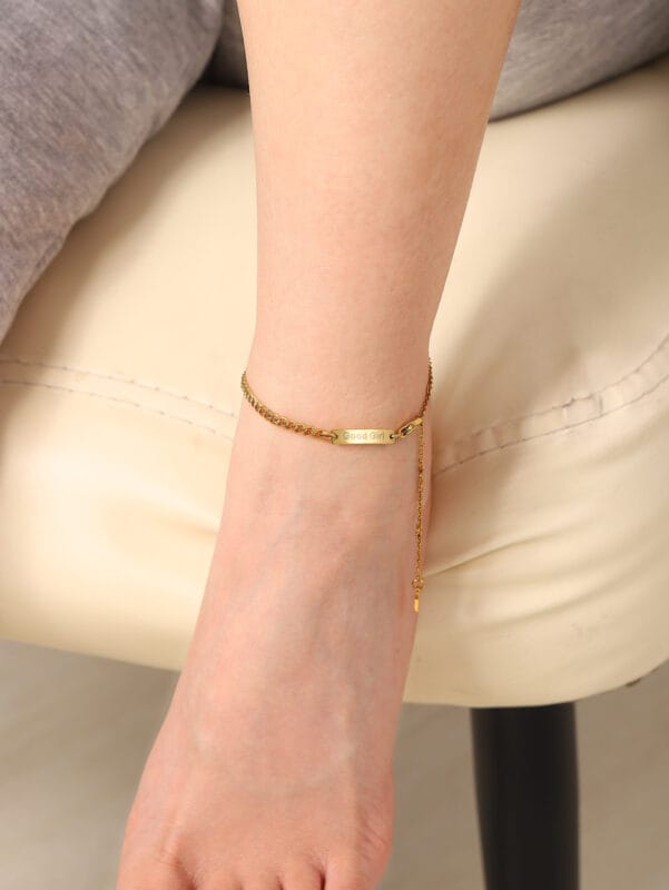 Good Girl anklet BDSM: a subtle symbol of submission and style. Discover the discreet BDSM anklet that speaks volumes without a word.