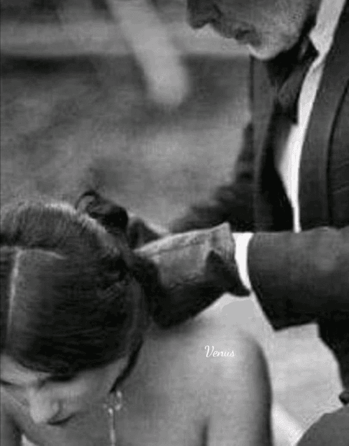 Beautiful choice - You love me and hate me. Alternatively, you avoid me. But in the end, nothing is forced with me.