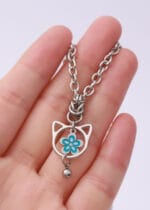 Lockable Kitten Collar – Blue Flower Pendant with Engraving Option - Image 3