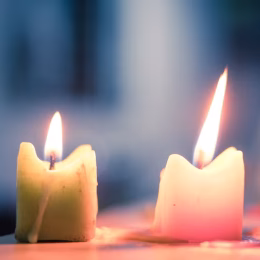 Wax play in BDSM – candle dripping temperature play kink scene